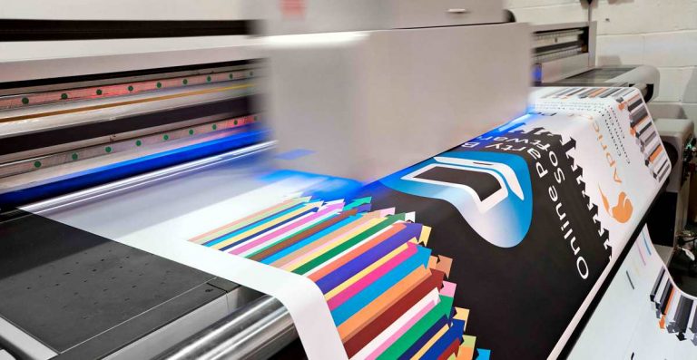 Tips Meningkatkan Penjualan di Bisnis Digital Printing - Kledo Blog