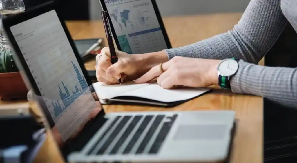 manajemen biaya proyek