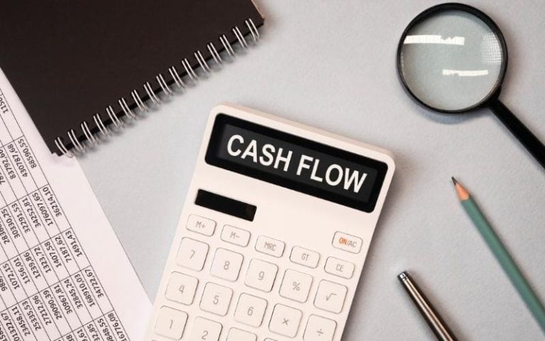 24 KPI dan Metrik dalam Pengelolaan Arus Kas Bisnis - Kledo Blog