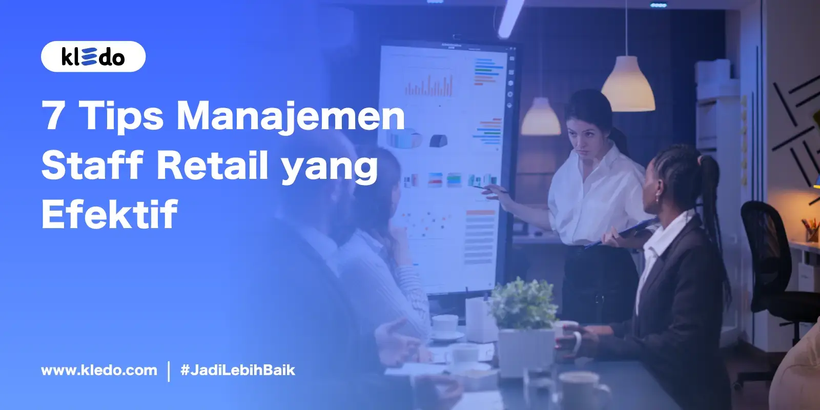 manajemen staff retail banner