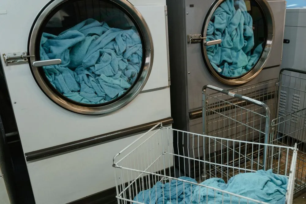 laporan keuangan laundry 3